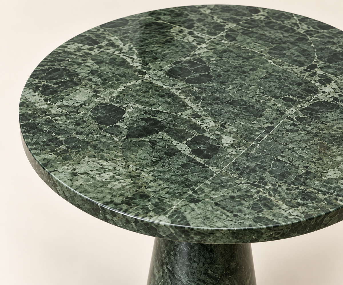FSF-070 Verde Guatemala round tabletop and edge, close top-detail view.