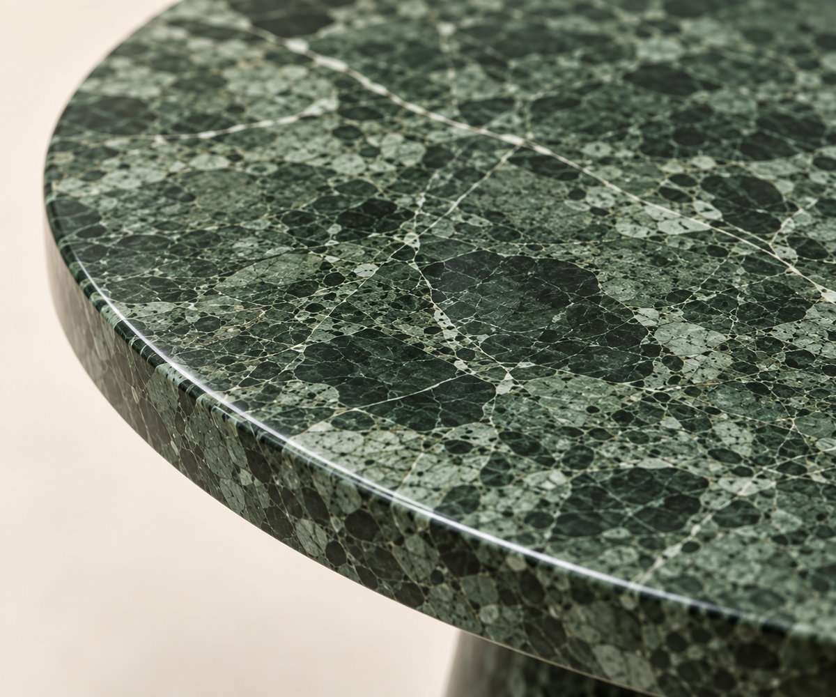 FSF-070 Verde Guatemala polished stone tabletop and rounded edge, macro detail.