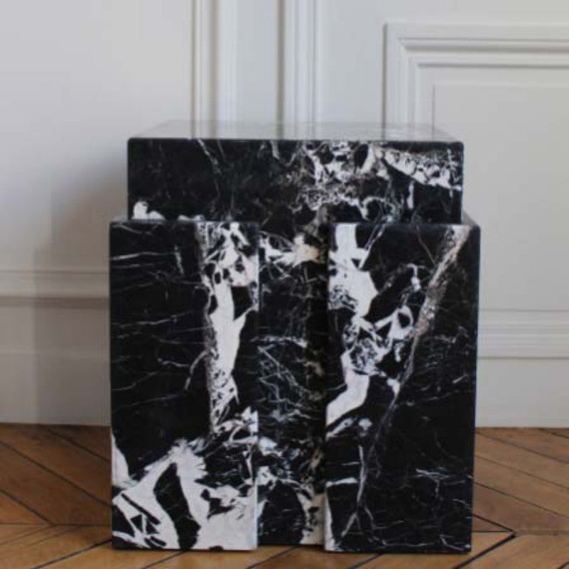 Noir Grand Antique Side Table — 42 × 42 × 50 cm