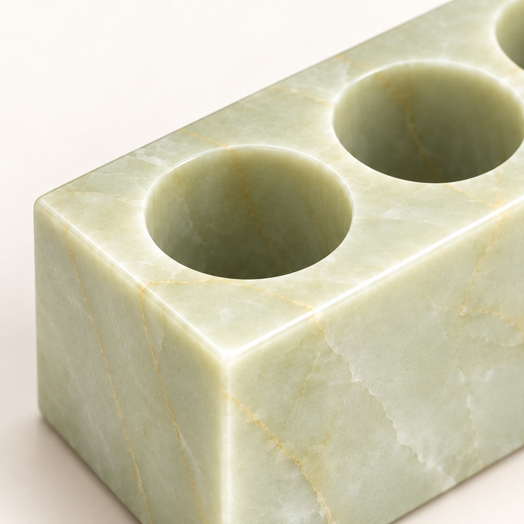 Three-Opening Toothbrush Holder, edge detail